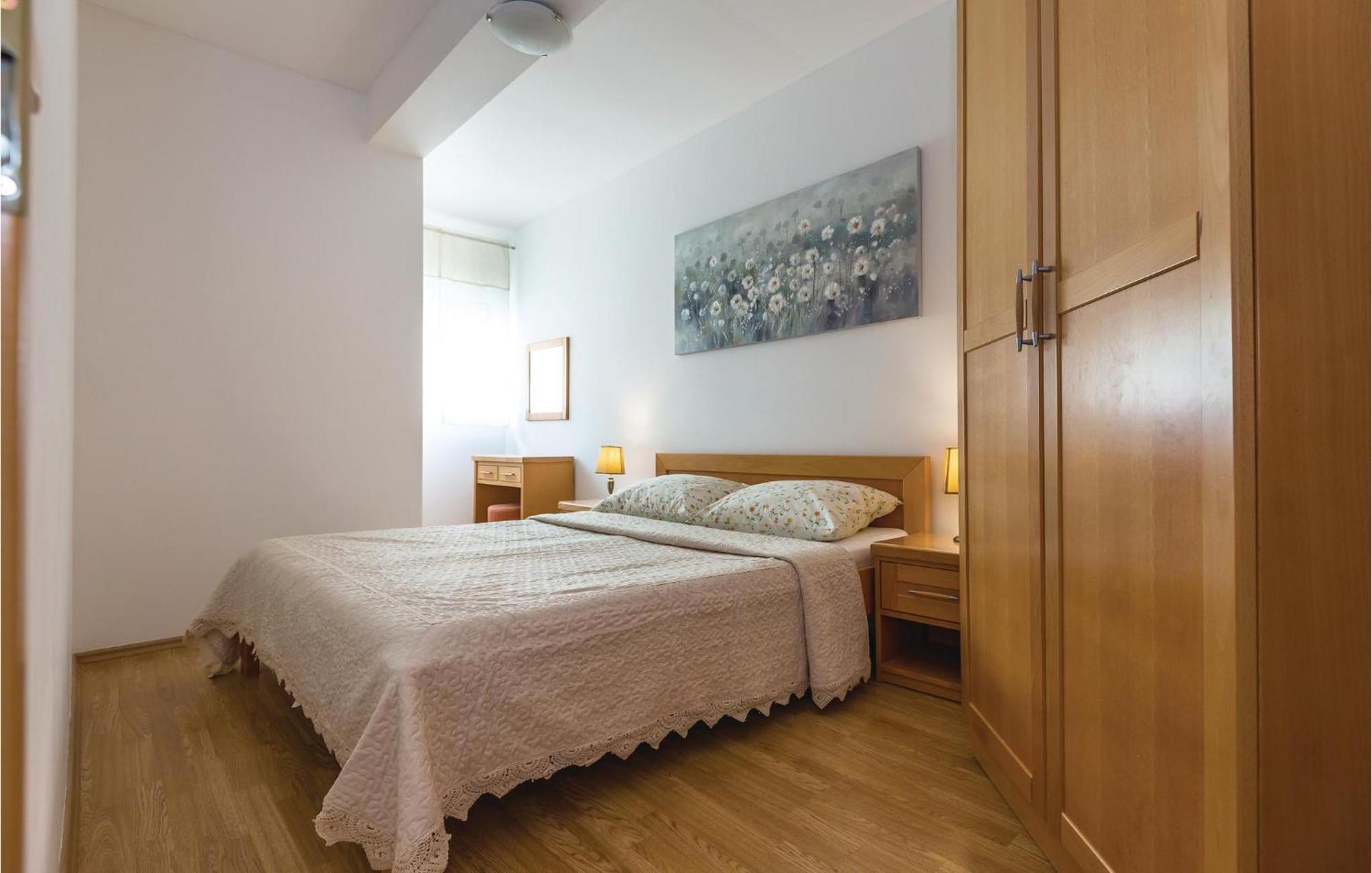 Stunning Apartment In Makarska With Wifi 외부 사진